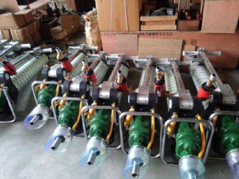 點(diǎn)擊查看詳細(xì)信息<br>標(biāo)題：MQT-130/2.8型氣動(dòng)錨桿鉆機(jī)15898635797 0537-3202711 閱讀次數(shù)：2348